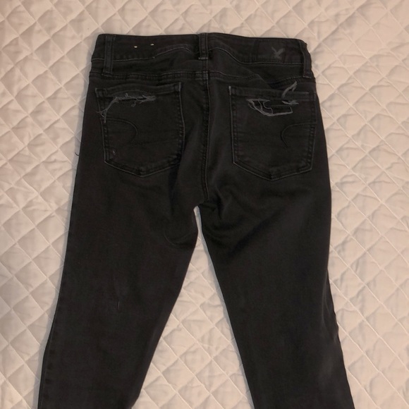 American Eagle Black Ripped Jeans - Picture 4 of 4